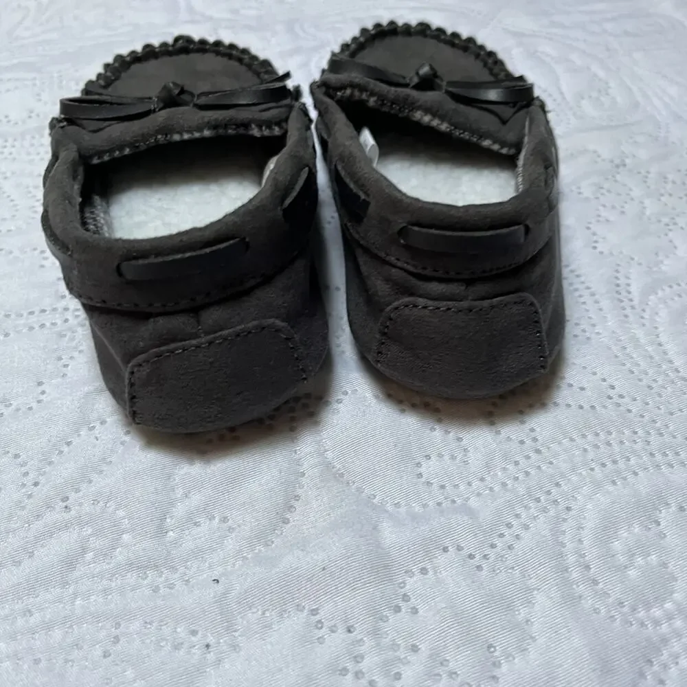 Fleece Lined Solid Slippers Size 8